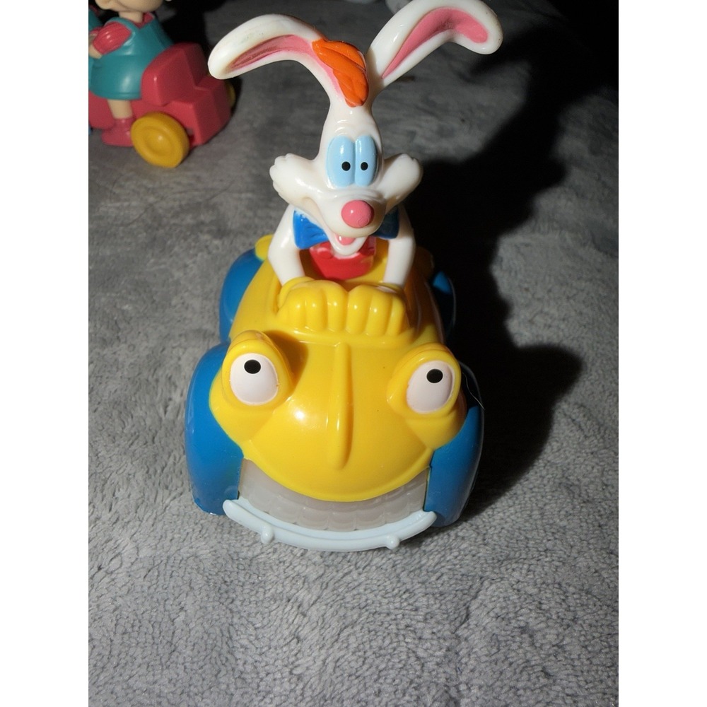 Disney Roger Rabbit Figure Toy Car Yellow/Blue Roger Rabbit Character - Picture 3 of 3